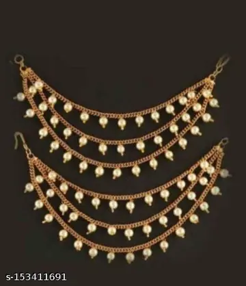 Traditional Pearl Triple Layer Chain