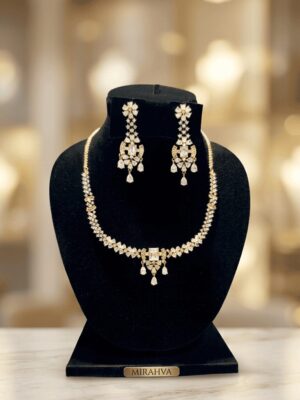 Mirahva Luxury Gold-Tone Necklace & Matching Earrings Jewellery Set